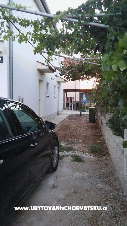 Appartements Melissa  – Ferienwohnung Pakostane, Kroatien – Foto 2