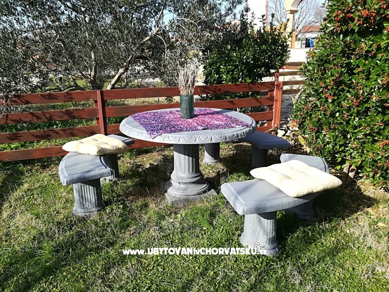 Ferienwohnungen Kristina – Ferienwohnung Pakostane, Kroatien – Foto 2