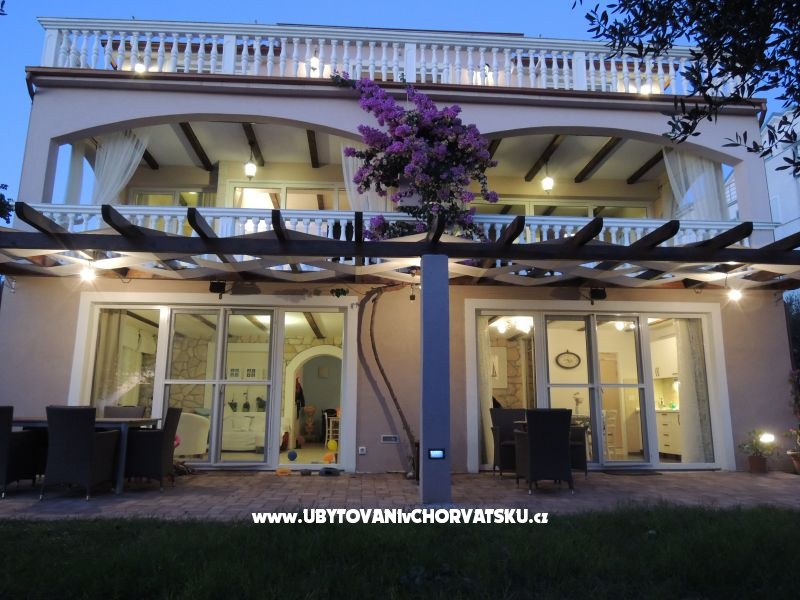 Ferienwohnungen in Villa – Ferienwohnung Pakostane, Kroatien – Foto 7