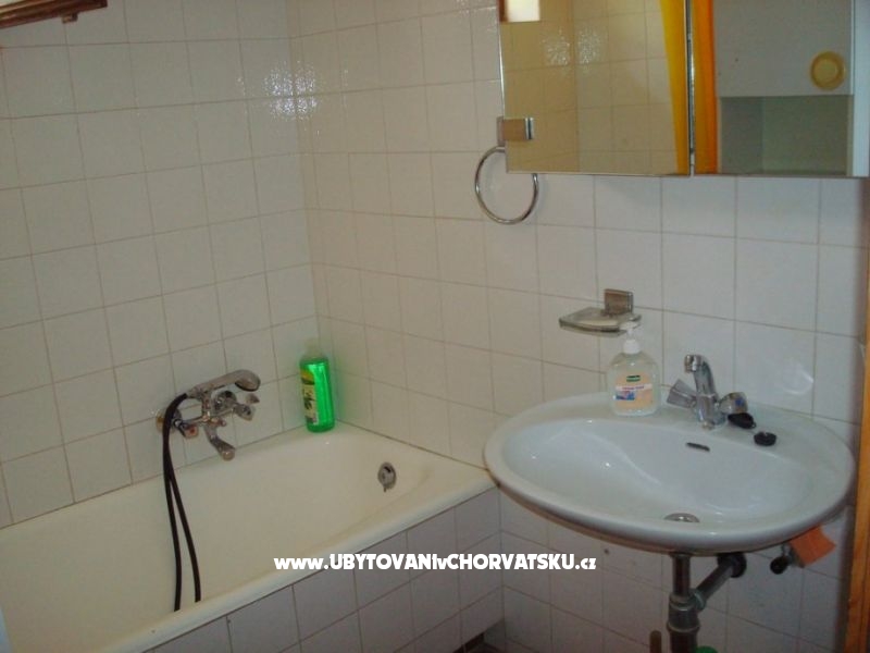 Pine Villa – Ferienwohnung Pakostane, Kroatien – Foto 8