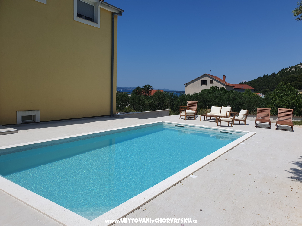 Apartmaji Antonio - Pako�tane Hrva�ka