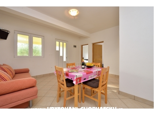 Apartmaji Antonio - Pako�tane Hrva�ka