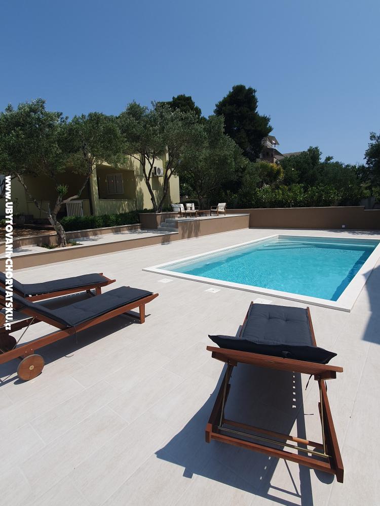 Apartmaji Antonio - Pako�tane Hrva�ka