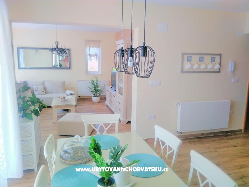 Villa Hana  – Ferienwohnung Pakostane, Kroatien – Foto 1