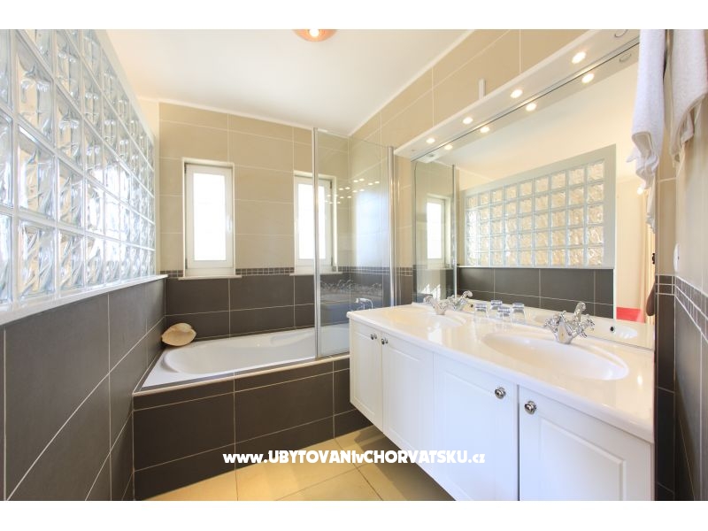 Villa Lena – Ferienwohnung Pakostane, Kroatien – Foto 8