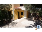 Apartmaji Sunset ***/**** - ostrov Paman Hrvaka