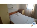 Apartmaji Sunset ***/**** - ostrov Paman Hrvaka