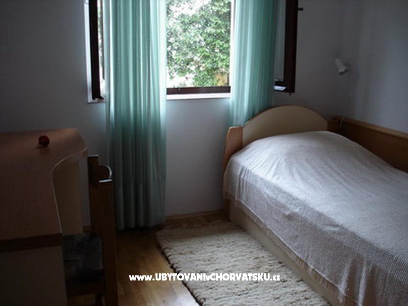 Apartment Puhalovic Emil – Ferienwohnung Petrcane, Kroatien – Foto 4