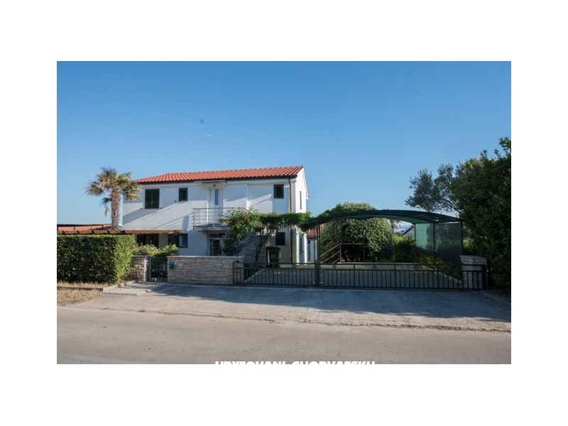 Appartements Bukvić – Ferienwohnung Petrcane, Kroatien – Foto 1