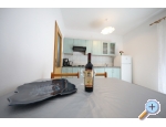 Appartements Super Nada - Petrane Kroatien