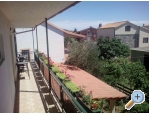 Apartmaji AB - Pirovac Hrvaka