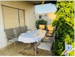Villa Ana , one min walk to beach - Pirovac Kroatien