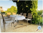 Villa Ana , one min walk to beach - Pirovac Kroatien