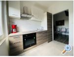 Villa Ana , one min walk to beach - Pirovac Kroatien