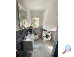 Villa Ana , one min walk to beach - Pirovac Kroatien