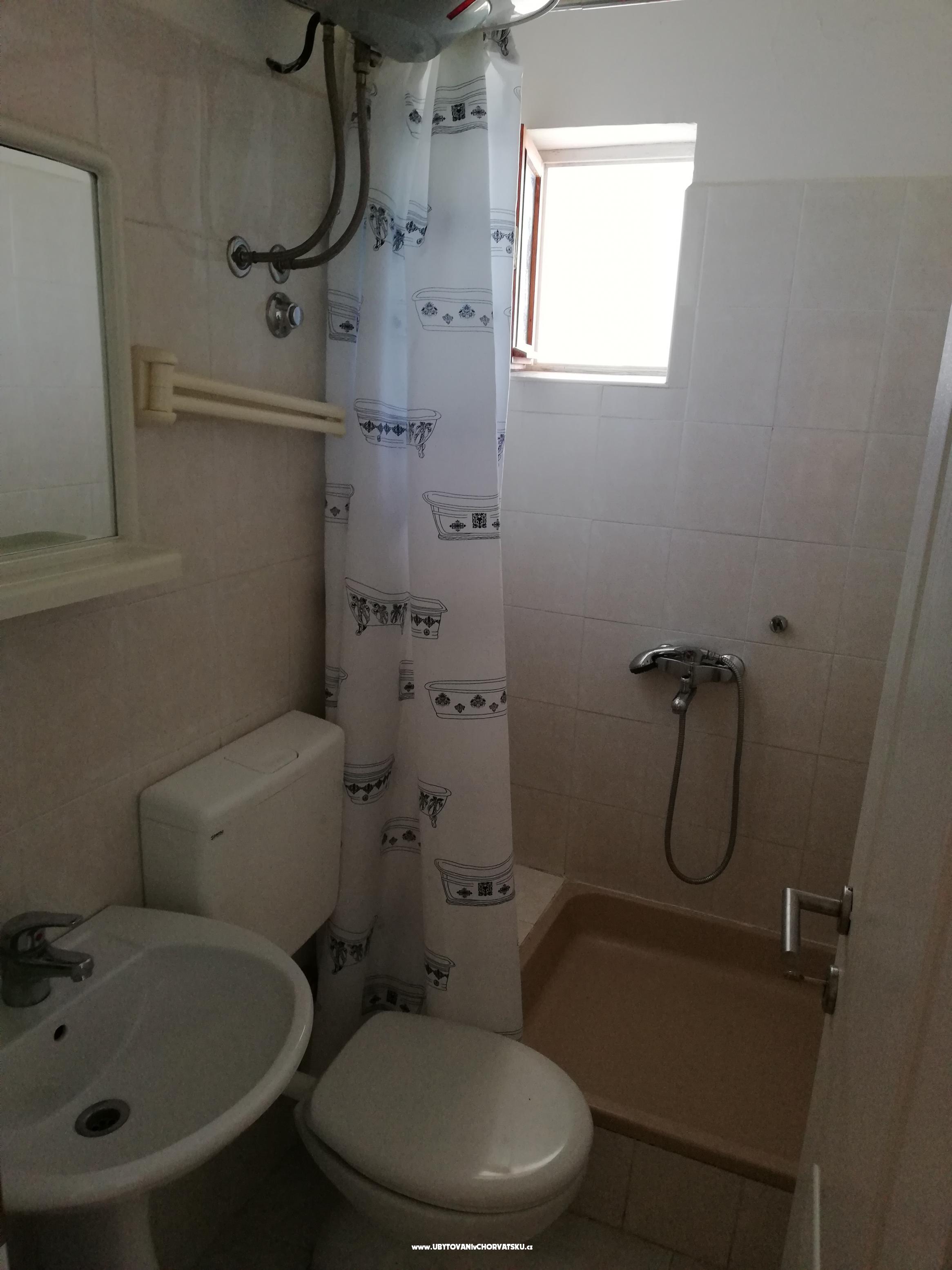 Apartment Neven – Ferienwohnung Podgora, Kroatien – Foto 3