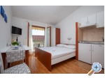 Apartmaji Erceg - Podgora Hrvaka