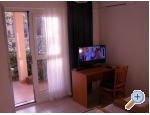 Appartements Flora - Podgora Kroatien