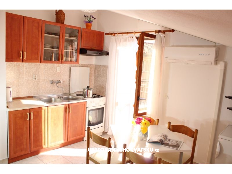 Appartements Fluctus TA – Ferienwohnung Podgora, Kroatien – Foto 13