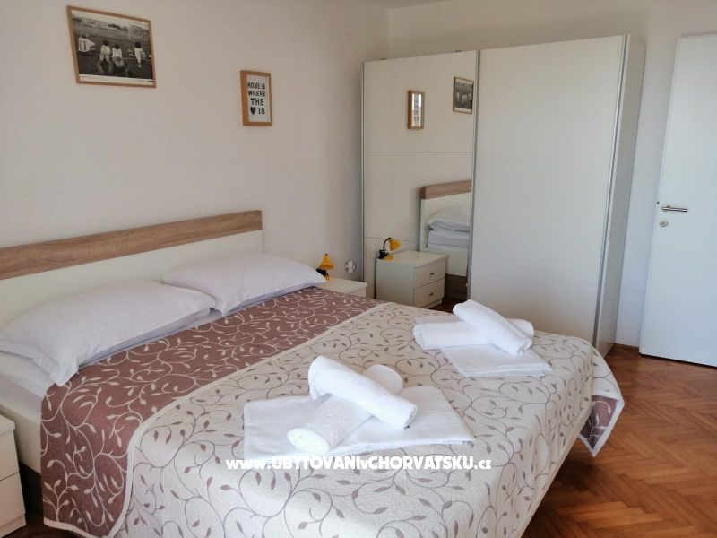 Appartements Fluctus TA – Ferienwohnung Podgora, Kroatien – Foto 4