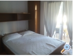 Apartmaji Mirjana Gnjec - Podgora Hrvaka