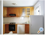 Apartmaji Jure - Podgora Hrvaka