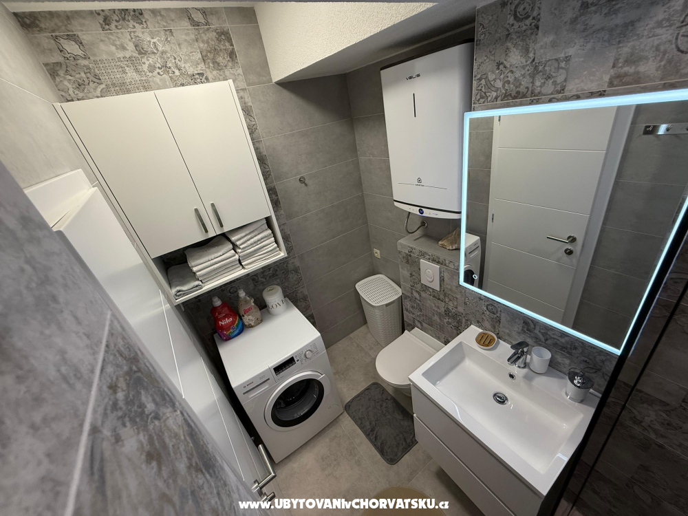 Apartmaji Zorko - Podgora Hrva�ka