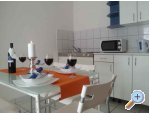 Ferienwohnungen ORANGE - Podgora Kroatien
