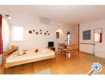 Apartmaji Mira - Podgora Hrvaka