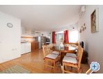 Apartmaji Mira - Podgora Hrvaka