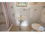 Apartmaji Mira - Podgora Hrvaka