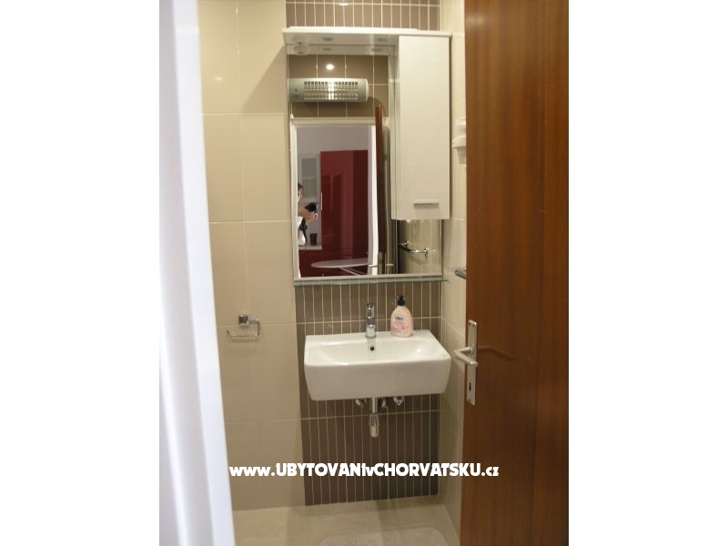 Villa Dobrila – Ferienwohnung Podgora, Kroatien – Foto 9