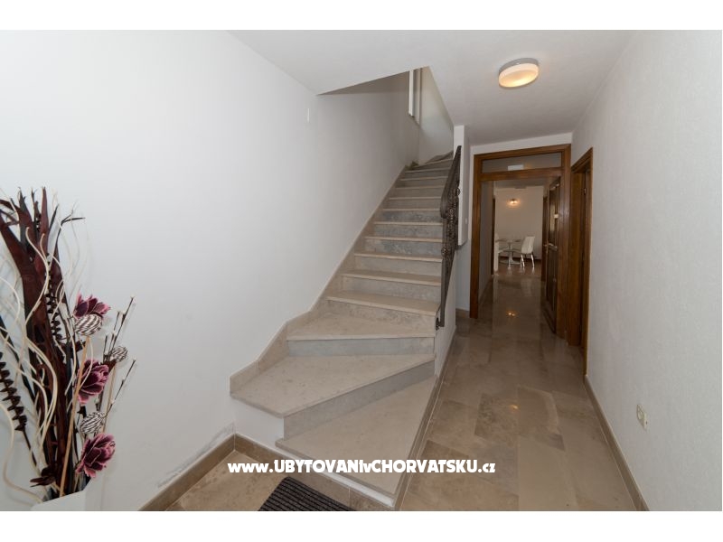 Villa Nika – Ferienwohnung Podgora, Kroatien – Foto 2