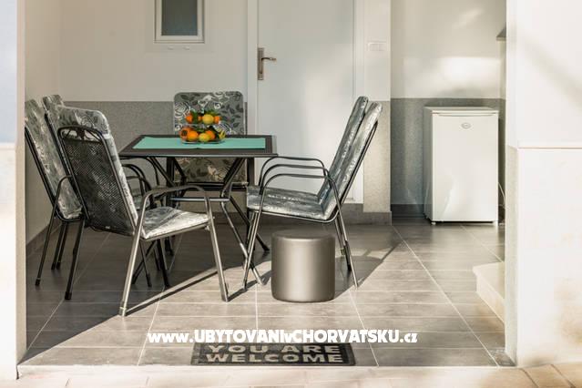 Appartements Aljinovic – Ferienwohnung Podstrana, Kroatien – Foto 8