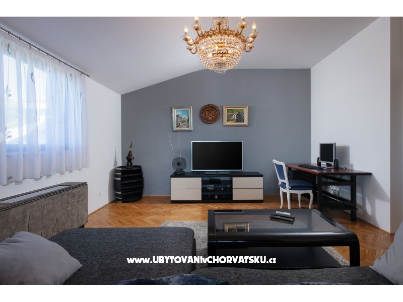 Wide Appartement with Pool  – Ferienwohnung Podstrana, Kroatien – Foto 8