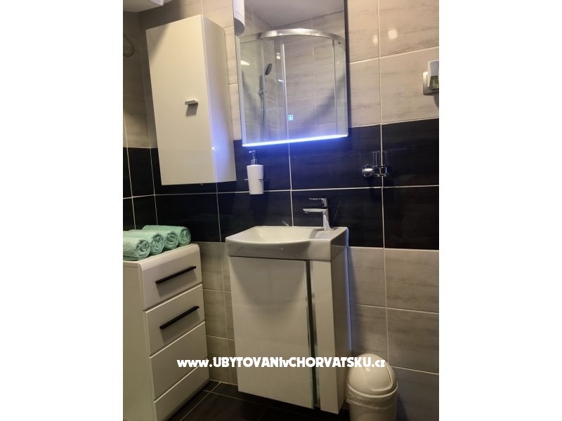 Apartment am Strand – Ferienwohnung Podstrana, Kroatien – Foto 16