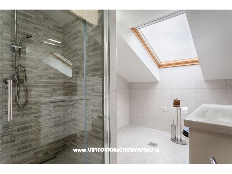 Appartements Cerovšek – Ferienwohnung Podstrana, Kroatien – Foto 12