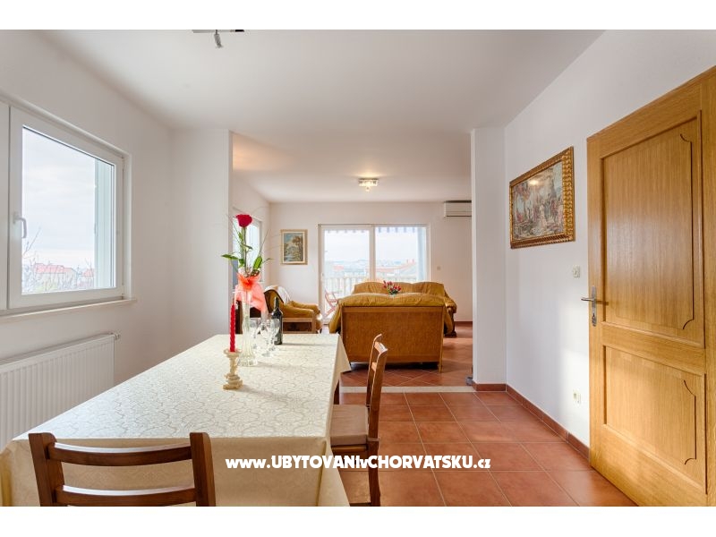 Appartements Cerovšek – Ferienwohnung Podstrana, Kroatien – Foto 2