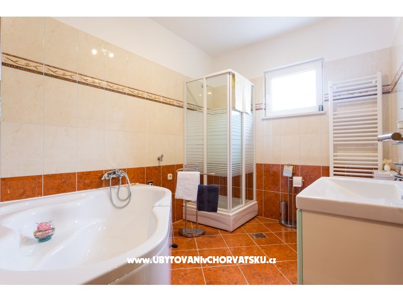 Appartements Cerovšek – Ferienwohnung Podstrana, Kroatien – Foto 3