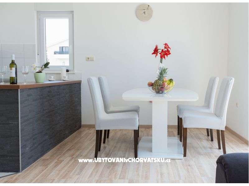 Apartments Ivan – Ferienwohnung Podstrana, Kroatien – Foto 3