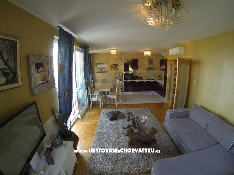 Apartmen M.M. – Ferienwohnung Podstrana, Kroatien – Foto 1