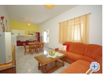 Ferienwohnungen Orange Haus - Podstrana Kroatien