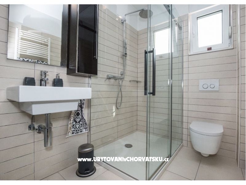 Bubbles Luxury Penthouse with jacuz – Ferienwohnung Podstrana, Kroatien – Foto 11