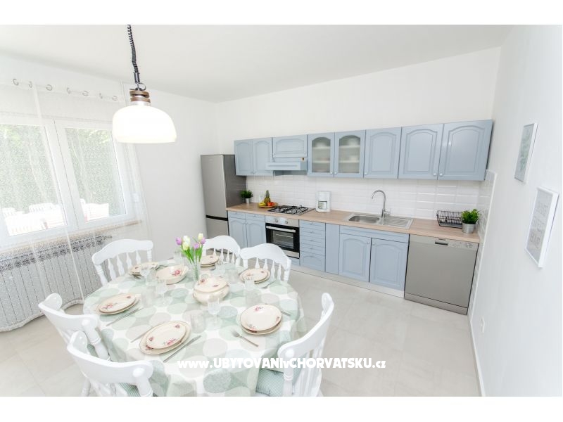 Villa Marante mit Pool – Ferienwohnung Podstrana, Kroatien – Foto 16