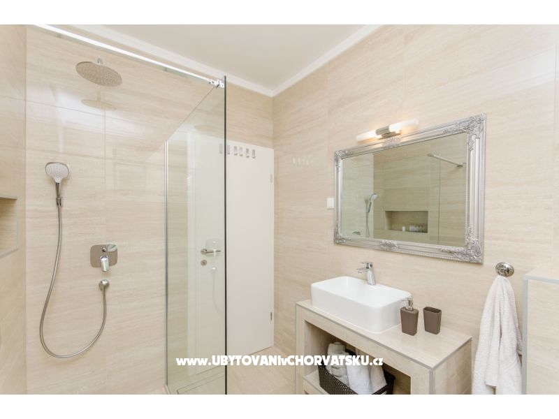 Villa Marante mit Pool – Ferienwohnung Podstrana, Kroatien – Foto 2