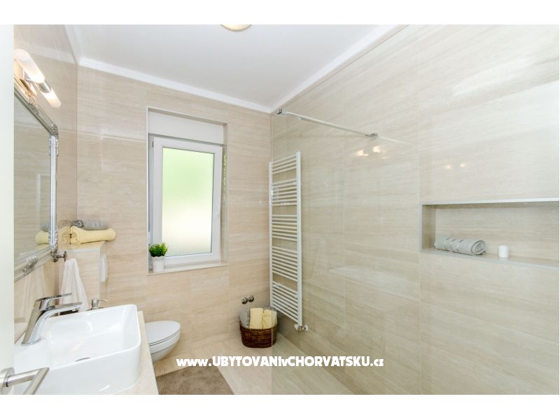 Villa Marante mit Pool – Ferienwohnung Podstrana, Kroatien – Foto 6
