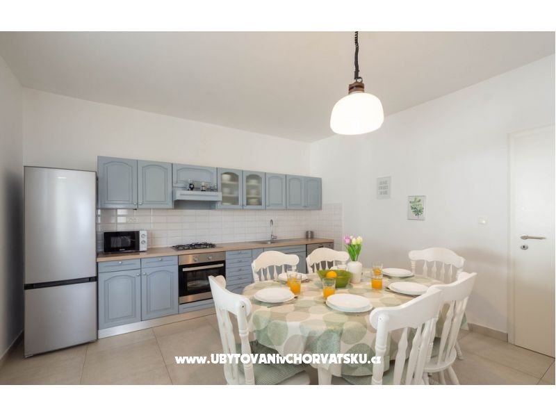 Villa Marante mit Pool – Ferienwohnung Podstrana, Kroatien – Foto 8