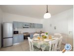 Villa Marante mit Pool – Podstrana – Vorschau 8