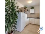 SKY Apartmaji - Podstrana Hrvaka