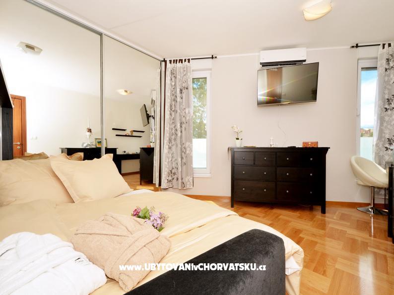 VILLA DANGELO Luxury Residence – Ferienwohnung Podstrana, Kroatien – Foto 3